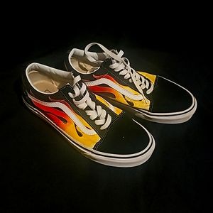 Vans 🔥 Old Skool Flames 2017 Unisex Men’s 7.5 Women’s 9